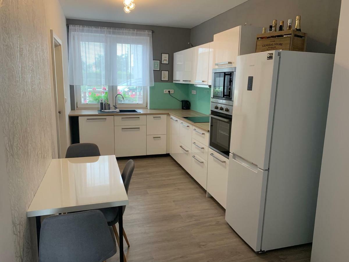 Tolarova Apartmán Pardubice Esterno foto